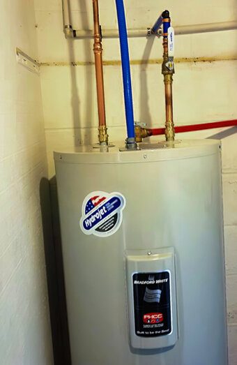 https://applecrosshotwater.com.au/uploads/2025/06/electric-hot-water-system-32554.jpg