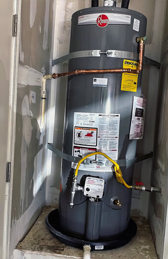 https://applecrosshotwater.com.au/uploads/2025/06/electric-hot-water-system-32635.jpg