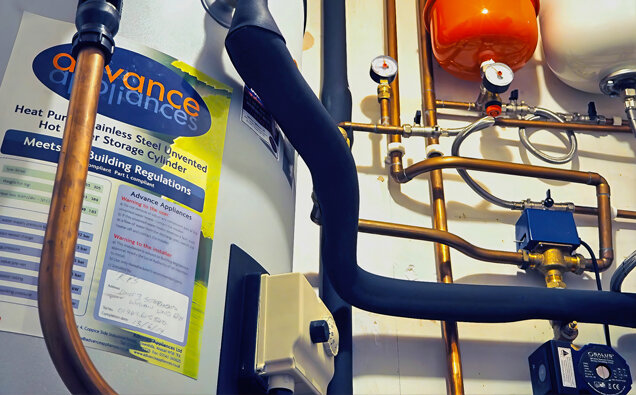 https://applecrosshotwater.com.au/uploads/2025/06/electric-hot-water-system-72670.jpg