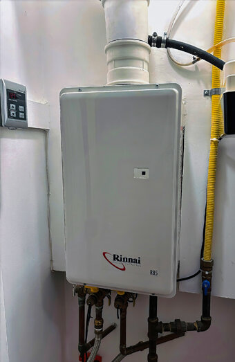https://applecrosshotwater.com.au/uploads/2025/06/hot-water-87450.jpg