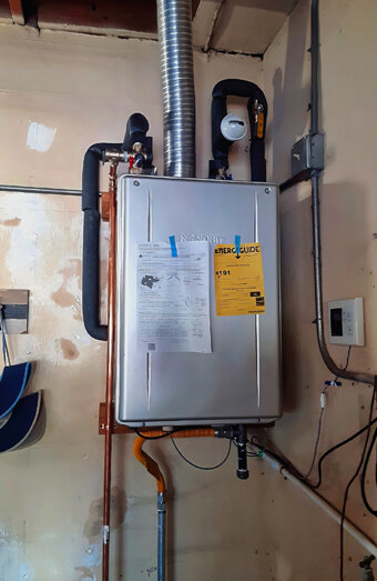 https://applecrosshotwater.com.au/uploads/2025/06/instant-hot-water-systems-51476.jpg